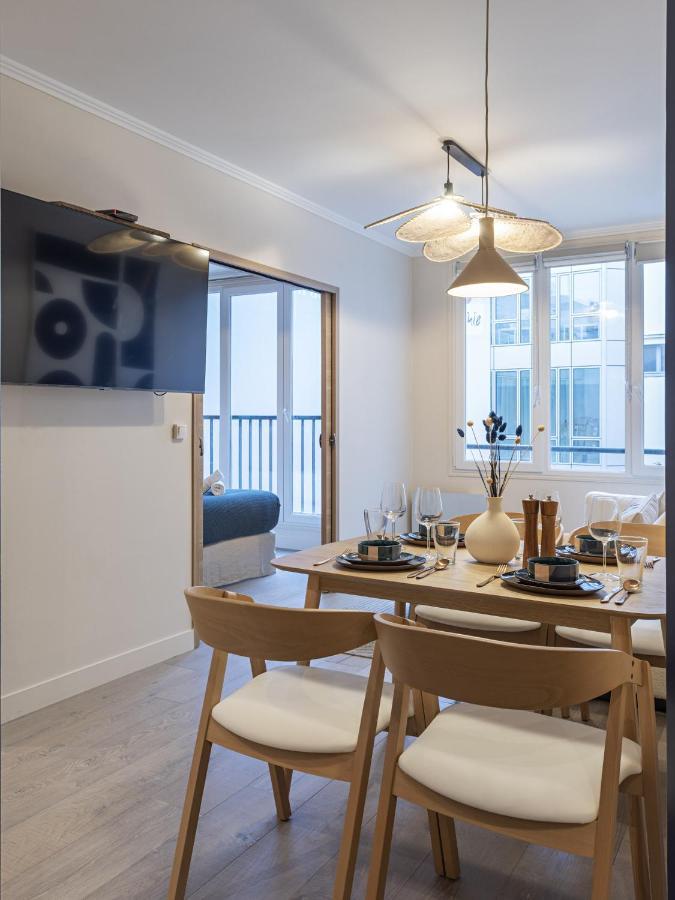 The Blue Suite On Champs Elysees Avenue Paris Exterior photo